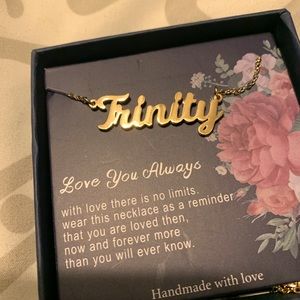 Gold “Trinity” necklace